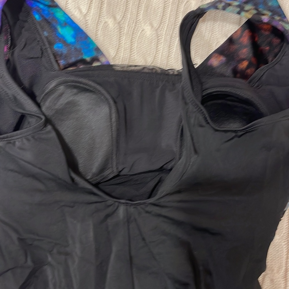 Swimsuit - Picture 4 of 5